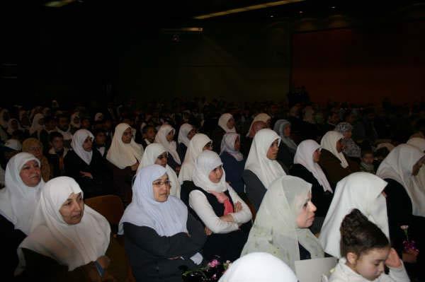 İHH Gazze Bürosu 2 Nisan 2009 tarihinde Gazzede Filistin Yetim Gecesi düzenledi. Gecede savaş sonrası yetim çocukların yapmış olduğu resimler sergilendi. Çocuklar şarkı ve şiirleriyle geceye renk kattı.