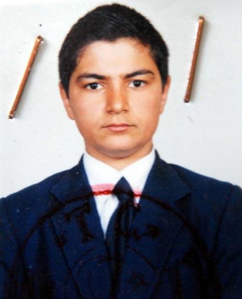 DIYARBAKIR'IN LICE ILCESINDE MAYIN PATLAMASI SONUCU SEHIT OLAN EMRAH POLAT'IN AILESININ, 2005 YILINDA SARIKAMIS'TAN AYDIN'IN NAZILLI ILCESINE GOC ETTIGI OGRENILDI.