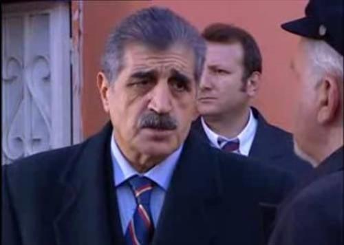 Hüsrev Ağa'nın sağ kolu Şehmuz... Pala tarafından birkaç el ateş edilerek öldürüldü.