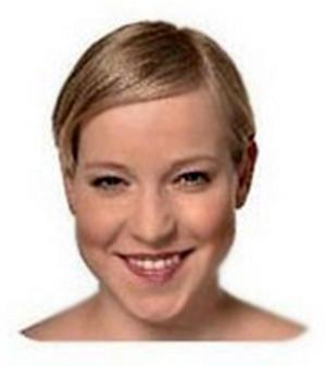 <b>Alaycı gülüş: </b><br> Ağız yarı açık, gözler hafif şaşı. Arkadaşlarınızla dışarı çıkacağınızı ve geç kalmadan döneceğinizi söylemeniz sebep olabilir.