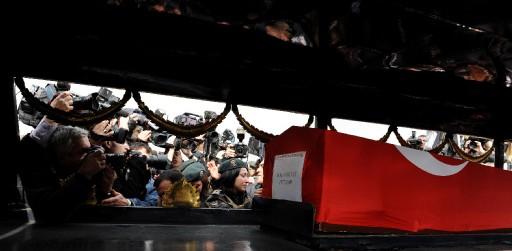 Özel Harekat Dairesi Başkanı Behçet Oktay için Emniyet Genel Müdürlüğü'nün Dikmen'deki binasında tören düzenlendi