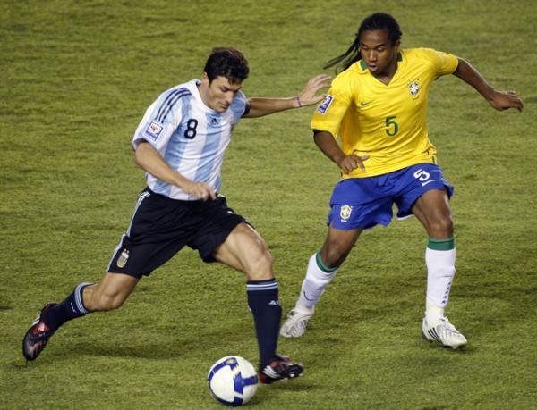 Javier Zanetti (Arjantin)                       145