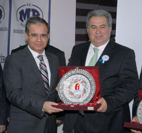 <p><strong>KENDİNE AİT VEYA KİRALANAN GAYRİMENKULLERİN KİRAYA VERİLMESİ VEYA LEASİNGİ</strong></p>
ADEM SAK - 22