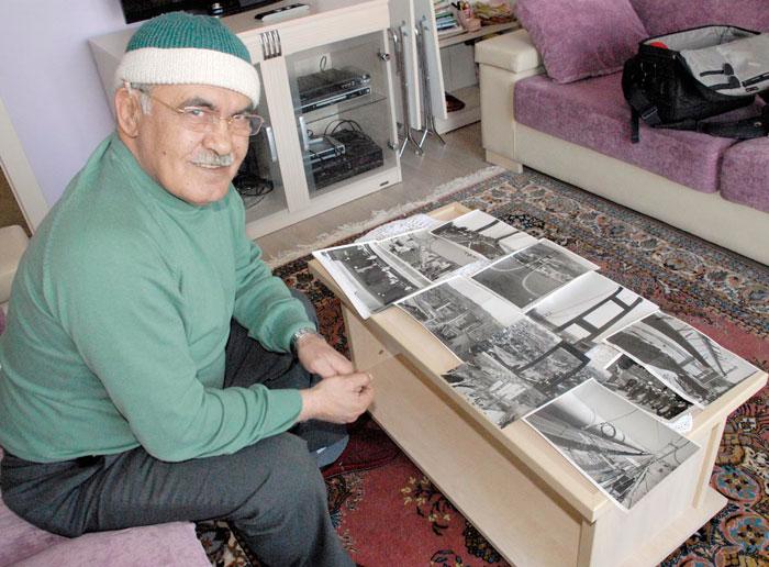 <br><br> "KÖPRÜ İÇİN OLUMSUZ HABER YAPMAZSAK GAZETE SATAMAYIZ"<br><br>

Naci Şahini en çok üzen ise birlikte evde kaldıkları gazeteci arkadaşının yalan haber yapması. O dönemde en çok satan gazetede çalışan arkadaşının hep köprü aleyhine haber yaptığını anlatan Şahin, "Köprü ayaklarının tutmadığı yönündeki haberler çalışmaları olumsuz etkiledi. Neden böyle yalan haber yaptığına dair arkadaşımı sorguladığımda ilginç bir cevap aldım. <br><br>Arkadaşım, Eğer biz olumsuz haber yapmasak gazete satamayız. Bak bu haberden dolayı beşinci baskıyı yaptık dediğini hatırlattı. Ülkede bu kadar güzel bir gelişmenin o dönemde baltalanmış olması hep içimde bir yara olarak kaldı." diye konuştu.