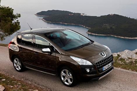 PEUGEOT<br>
207 CC, 5 bin TL indirim ve 20 bin TLye 12 ay yüzde 0 faiz ve ilk dört ay ödemesiz özel finans kampanyası ile dikkat çekiyor. Aynı kredi koşulları 25 bin TL için 308 CC modelinde 3 bin 500 TLye varan indirimlerle sunuluyor. Ayrıca 1250 TLye varan yakıt hediyesi ile Peugeot müşterileri tüm yaz tatili boyunca yakıt masrafını da düşünmeyecek.