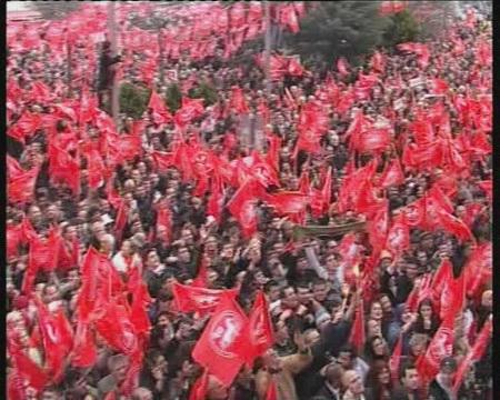 DP'nin İstanbul mitingi: Gaziosmanpaşa'da halka seslenen Demokrat Parti Genel Başkanı Süleyman Soylu, AK Parti ve CHP'nin İstanbul mitinglerine eleştirilerde bulundu