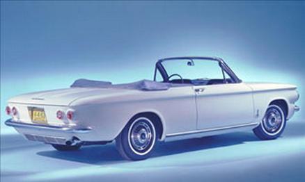 07: Corvair: Motorou arkadaydı, karizmalıydı ama süspansiyon sistemi ve motor aksamı her hızda oldukça dengesiz ve tehlikeli bir sürüşe neden oluyordu. kıas zamanda katil sıfatını kazanıverdi