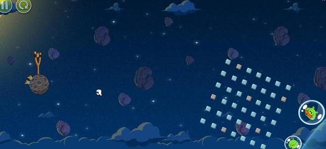 Angry Birds Space, 60 bölümden oluşuyor. Şu an için sadece iPhone versiyonunda ek özellikler içeren oyunda, gizli bölümler, yeni özellikler de yer alıyor. Oyunun sunduğu iki yeni karakter ise Buz ve Lazer Kuşu.
Balistik kuşların domuzların barınaklarını hayava uçurmaya uzayda devam ettiği Angry Birds Space, Google Playde 2.99, iTunesda ise 0.99 dolar. Oyunun Mac versiyonu Mac App Storedan, PC versiyonu ise doğrudan Rovionun internet sitesinden indirilebiliyor. Analistler, yeni oyunun toplam bir milyar indirilmeye ulaşabileceğini öne sürmüştü
