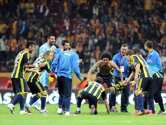 Büyüksün AYKUT KOCAMAN... Oyuna aldığı 3 oyuncumuzdan ÖZER kafayla indirdi, HENRY asisti yaptı, MİRO çaktı...