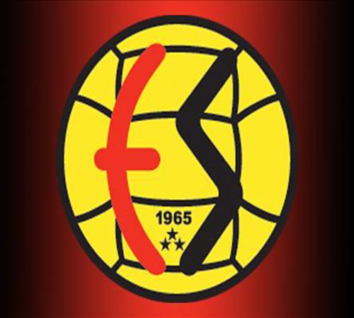 <p><strong><span style="color: #0000ff;">ESKİŞEHİRSPOR</span></strong></p>
<p><strong>Gelenler :</strong> Ersun Yanal, Hürriyet Gücer</p>
<p><strong>Gidenler :</strong> Michael Skibbe, Kris Boyd</p>