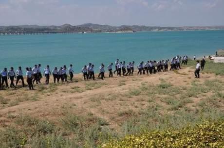 Asayiş Şube Müdürlüğü Cinayet Büro Amirliği ekipleri, küçük çocuğun, Kurttepe Mahallesi'nde 11 Temmuzda ailesiyle gittiği piknikte başına kurşun isabet etmesi sonucu hayatını kaybetmesiyle ilgili soruşturmayı sürdürüyor.
