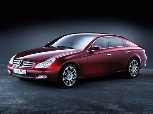 Mercedes: 2010da tarihi satış rekorunu kıran Mercedes, 6 yeni modeli pazara sürecek. CLS Ocakta, SLK Mayısta, yeni M ile B Serisi Kasımda showroomlardaki yerini alacak. Mercedesin yeni sıradışı modeli C-FL Nisan ayında, C Coupe Ağustos ayında satışa çıkacak.