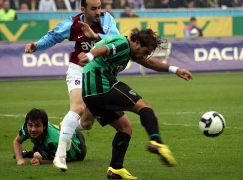 Trabzonspor liderliği korudu