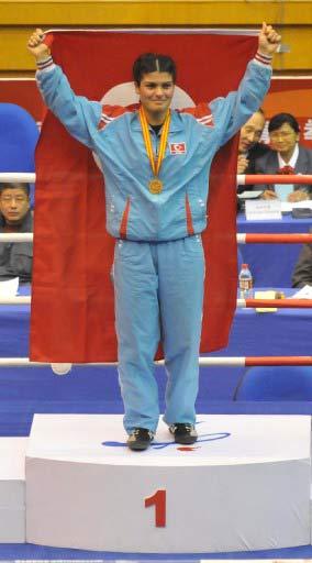 5. Dünya Bayanlar Boks Şampiyonası'nda 63 kiloda Gülsüm Tatar Rus rakibi Liubov Lopatina'yı 11-0 yenerek dünya şampiyonu oldu.