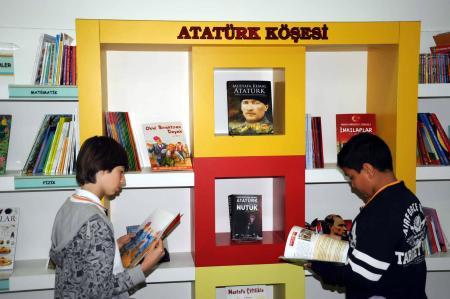 Sivasta kamulaştırıldıktan sonra bilim ve kültür merkezine dönüştürülen eski Madımak Oteli binası, çocukların gözde mekanı haline geldi.