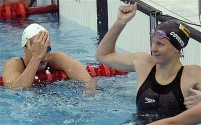 Fransız yüzücü Manaudou, İtalyan halefi Pellegriniye önce sevgilisini, sonra madalyasını ve dünya rekorunu kaptırdı.