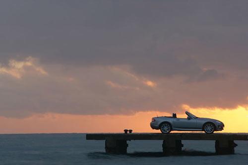 Dünya'nın en çok satan iki kişilik spor otomobili Mazda MX 5