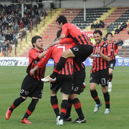 Trabzonspor, Gaziantepspor'a Kamil Ocak'ta 3-2 yenildi