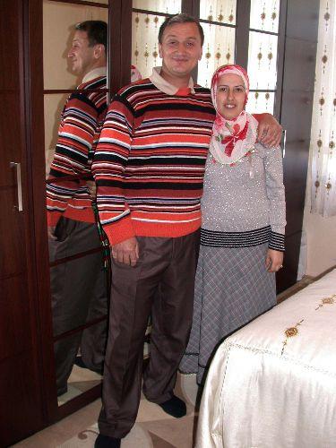 Trabzon'un Vakfıkebir ilçesinde yaşayan doğuştan sağır ve dilsiz Şerife Çolak (36) ile Ziya Ustabaşı (39), ailelerinin karşı çıkmasına rağmen evlendi.