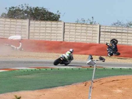 Ünlü sporcu ölümden böyle döndü ! Formula 1 Dünya Şampiyonu eski Alman pilot Michael Schumacher'in önceki gün geçirdiği kazanın görüntüleri yayınlandı.