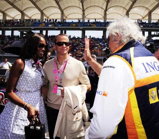 Formula 1 Dünya Şampiyonası'nda sezonun 7. yarışı ING Türkiye Grand Prix'si İstanbul Park Pisti'nde yapıldı. Yarış son sürat giden çılgın pilotları kadar ilginç görüntüleriyle güne damgasını vurdu.
