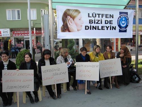 Van'da sağlık çalışanları iş bırakma eylemine fazla ilgi göstermedi.
