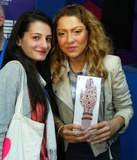 Eurovision'daki temsilcimiz Hadise, ilk yarı final elemesini geçerek Cumartesi günü Türkiye'yi finalde temsil edecek..