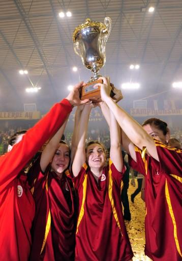Basketbolda FIBA Bayanlar Avrupa Kupası'nda Galatasaray, 2008-2009 sezonu şampiyonluğunu kazandı.