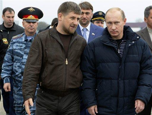 Putin Çeçenistan'da camiyi ziyaret etti