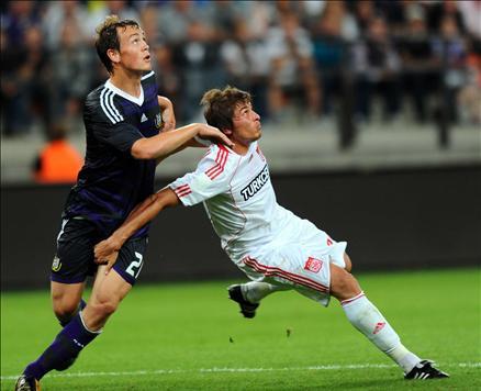 Sivasspor, Şampiyonlar Ligi 3. Ön Eleme turunda Anderlecht'e Belçika'da farklı yenildi. 5-0'lık maçta Yiğidolar'ın kaleye şutu bile yok...
