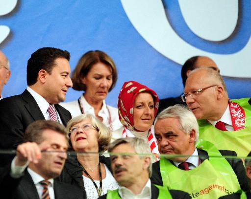TÜRK FUTBOLUNUN ACI GÜNÜ<br>HASAN DOĞAN VEFAT ETTİ