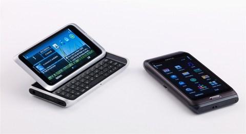 Çift LED flaşa ve 8 megapiksellik kameraya sahip olan E7, yurtdışında 680 dolarlık fiyatıyla satışa sunulurken, Türkiye'de önümüzdeki aylarda raflardaki yerini alması bekleniyor.