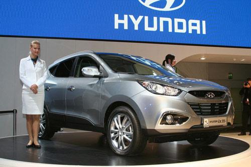 Hyundai: Tucson modelinin yerini alacak ix35'i yıl içinde satışa sunacak.