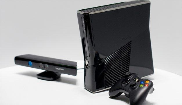 Microsoft Kinect - Nintendo ve Sony'nin hareket sensörlü kumandalarından farklı olarak Kinect, bir oyun çubuğunu değil, insan vücudunun kendisini 'tanıyor' ve izliyor. İzleyen yıllarda çok daha farklı oyun tecrübesine hazır olmalıyız.