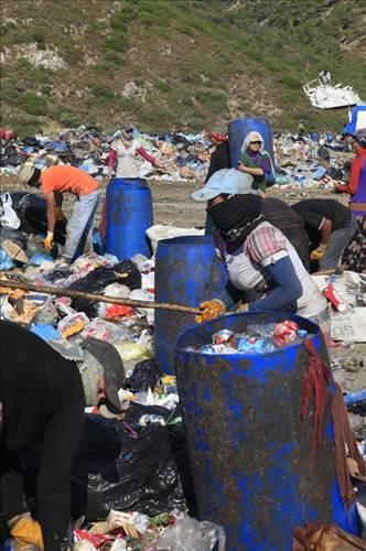 İşte mavisiz, kumsalsız, şaaşasız Bodrum'dan insan manzaraları...
