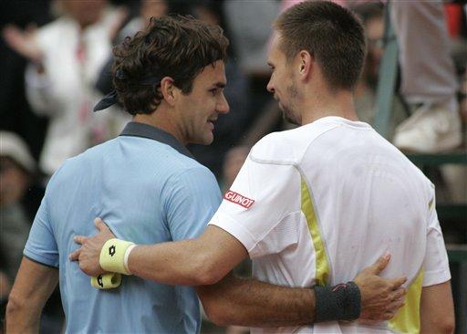 Roland Garros'u hiç kazanamamış 13 Grand Slam şampiyonu Roger Federer, hayatının en büyük hayalini gerçekleştirip daha önce 3 kez finalde Nadal'a yenildiği Fransa Açık'ta şampiyon oldu...
