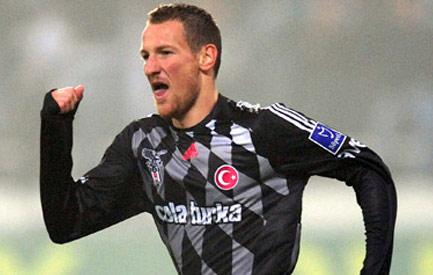 Fink: Devre arasına kadar Beşiktaş'ta kalan ancak Schuster'in takımında forma şansı bulamayan Alman futbolcu ülkesine gönderildi.