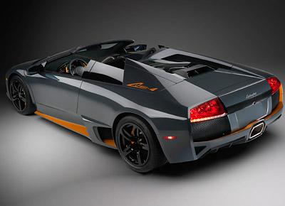 İtalyan spor otomobil üreticisi olan Lamborghini, sınırlı sayıda üretilen Murcielago LP 650-4 Roadster'in ilk fotoğraflarını yayımladı.