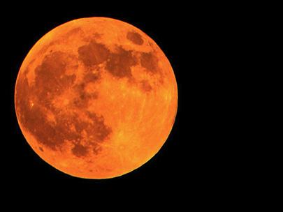 Ay dünyaya en yakın geçişini yaptı