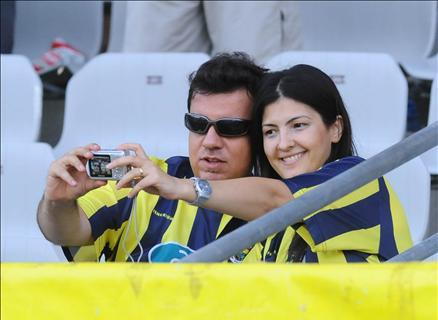 Futbol Federasyonu tarafından bu yıl 4. kez düzenlenen TFF Süper Kupa'yı, Beşiktaş'ı 2-0 yenen Fenerbahçe kazandı. Goller Alex'den geldi...