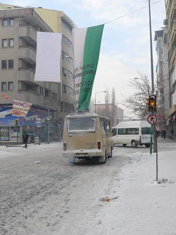 Romanlara, şiirlere, filmlere konu alan ve Orhan Pamuk ile Nobel'le taçlanan Kars'ın meşhur kar manzalarından bir demet. Fotoğraflar: Bünyamin Yılmaz - Yaşar İliksiz
