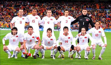 A Milli Takım, 2010 Dünya Kupası Avrupa Elemeleri 5. Grup'taki 5. maçında İspanya ile karşılaştı. Maçın ikinci yarısında gelen tek gol skoru da belirledi.
