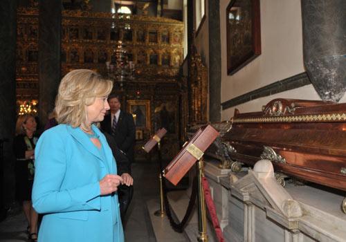 Çeşitli temaslarda bulunmak üzere İstanbul'a gelen ABD Dışişleri Bakanı Hillary Clinton, Fener Rum Patriği Bartholomeos'u ziyaret etti.
