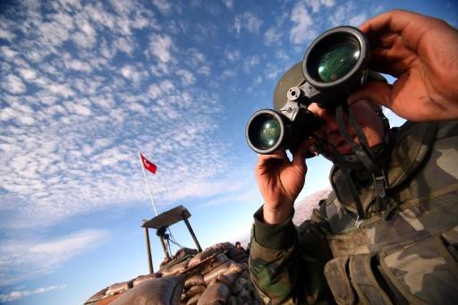Türkiye, Kurban Bayramı'nın sevincini yaşarken, o sevincin huzur içinde yaşanabilmesi için Mehmetçik, sınırda terörle mücadeleyi kesintisiz sürdürüyor.