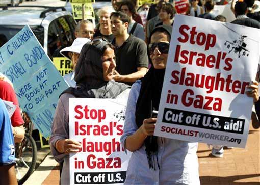 ABD'nin başta Washington olmak &uuml;zere pek &ccedil;ok eyaletinde İsrail'i kınayan eylemler vardı. New York'taki &uuml;nl&uuml; Times Meydanı da İsrail'e &ouml;fkenin taştığı alanlar arasındaydı.