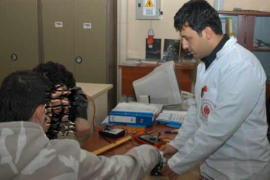 Dört yıl önce sokaklardan alınarak İSMEM'e getirilen ve önceki gün eğitim, rehabilitasyon ve meslek edindirme süreçleri sona eren 8 genç, iş hayatına atılarak yeniden sosyal yaşamın içerisine katıldı. Gençlerin mezuniyetleri, düzenlenen törenle kutlandı.
