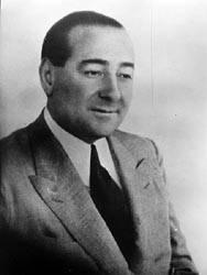 ALİ ADNAN ERTEKİN MENDERES
Doğum yeri: Aydın
Doğum tarihi : 1889
Başbakanlık yaptığı tarihler: 22 Mayıs 1950 - 27 Mayıs 1960 (19,20,21,22,23. Hükümet)