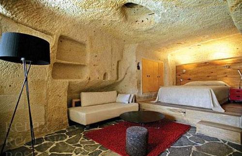 Birçok mağara oteli bukluna Kapadokyada Serinn Evi, özel döşenmiş butik otel tarzında hizmet veriyor