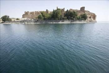 Türkiye ile Suriye heyetleri arasında 1956 yılında Halepte yapılan üst seviyede bir toplantıda düzenlenen tutanağın 13 ve 14 ncü maddelerinde türbe için gönderilecek ihtiram kıtasının her ayın 7'sinde değiştirilmesi kabul edilmiştir. Günümüzde her ayın 7 ve 20 sinde karakolun ikmali sağlanmakta ve personel değişimi yapılmaktadır.
