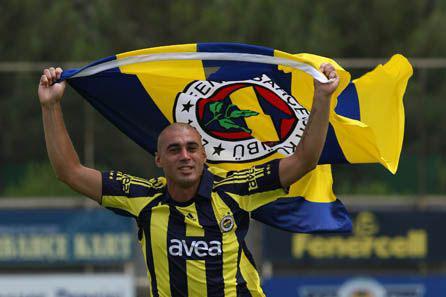 Fenerbahçe, Sivasspor'dan transfer ettiği savunma oyuncusu Fabio Alves Da Silva (Bilica) ile 3 yıllık sözleşme imzaladı. Bilica, Fener'i kariyerinin doruk noktası olarak gösterdi.